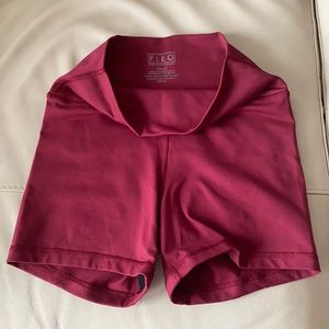 Fleo deep red true high contour